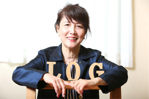 ログ・アトリエ代表 上田 洋子